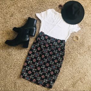 LuLaRoe Cassie Black & Geo Star Print